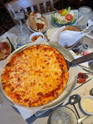 Chi-Chi's Pizza, business photo 4