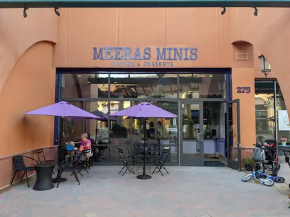 Meera: Coffee & Plants, business photo 2