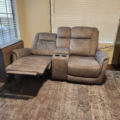Sofas 2 Furnishings, business photo 3