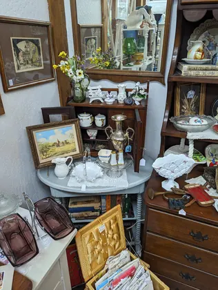 The Vintage Peddler, business photo 3